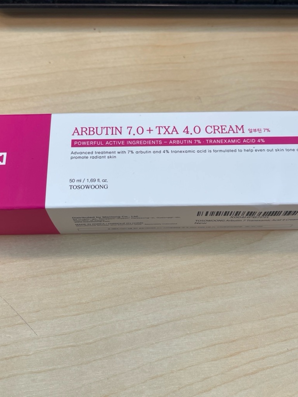 Arbutin 7.0 + TXA 4.0 Cream in White & Pink
